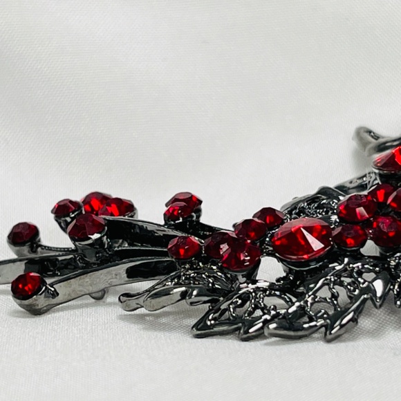 Vintage Ravoli Red Rhinestone Brooch.  3.5” - Picture 7 of 12